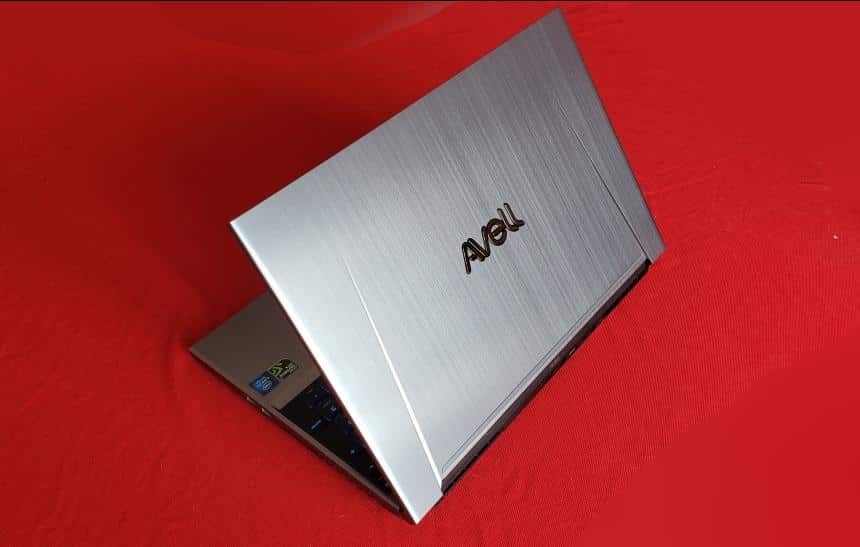20190214124148 Review do notebook Avell G1550 Fox: acerta no desempenho e erra na bateria